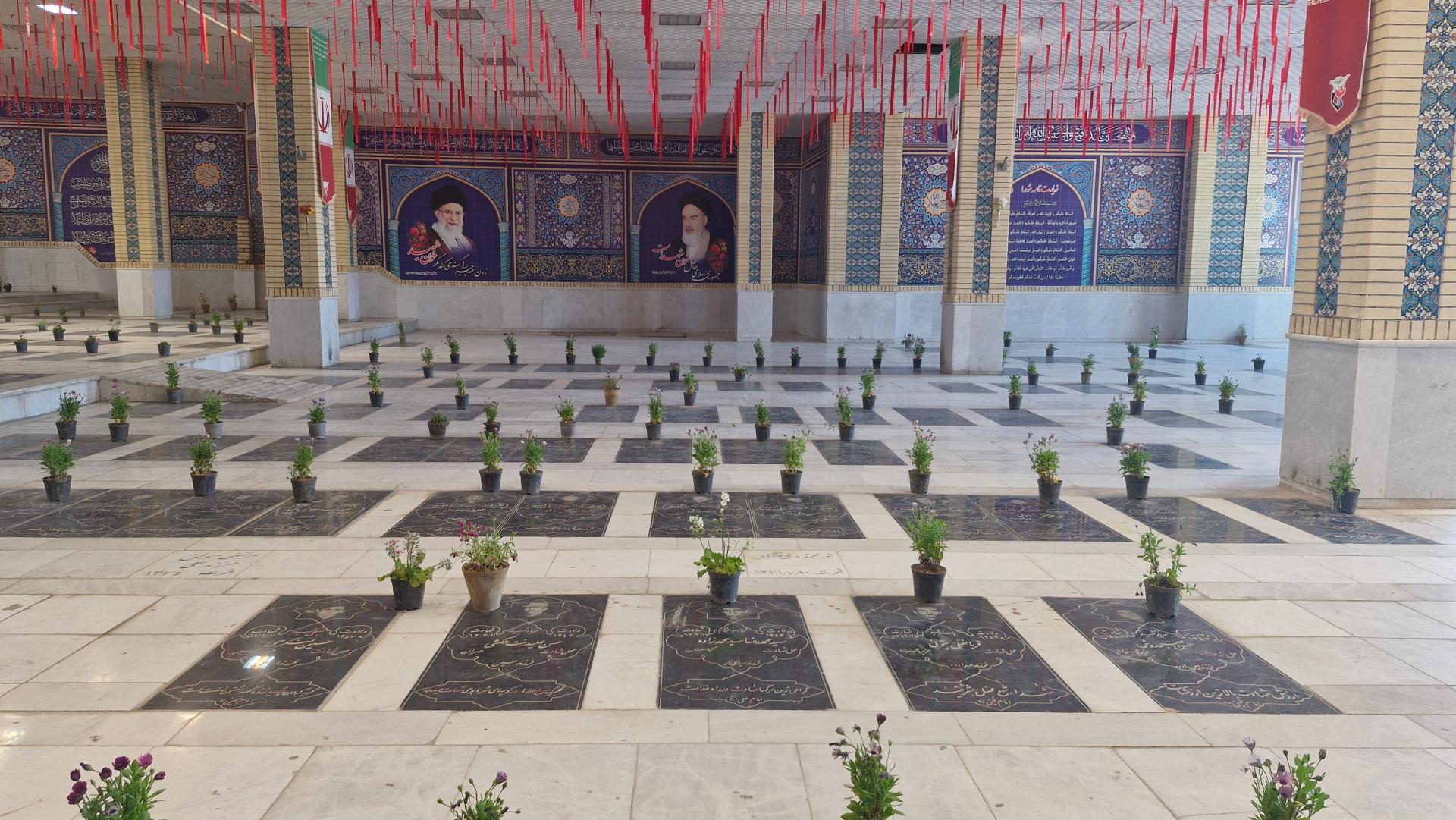 عکس مزار شهدای معصوم زاده