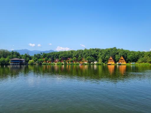 عکس دریاچه گیسوم