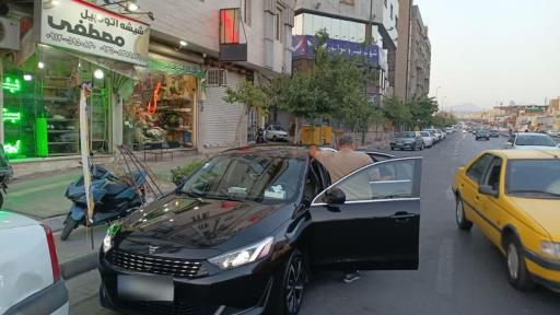 عکس شیشه اتومبیل مصطفی‌‌‌