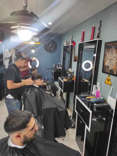 عکس آرایشگاه مردانه دوست من