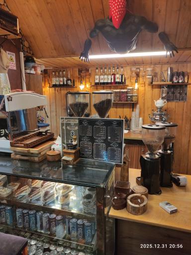 عکس کافه و فست فود جوان