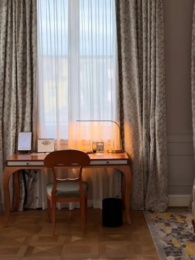 عکس هتل اسپیناس پالاس