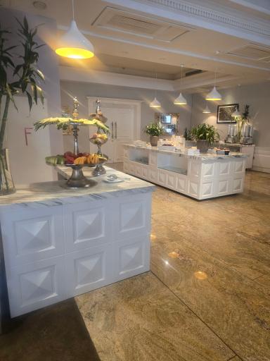 عکس هتل اسپیناس پالاس