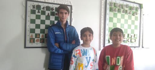 عکس باشگاه شطرنج کیش و مات