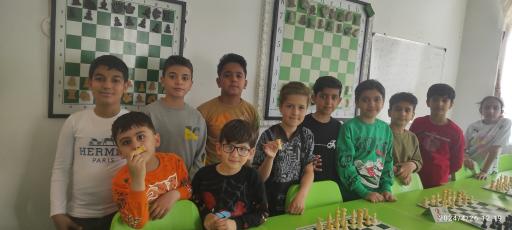 عکس باشگاه شطرنج کیش و مات