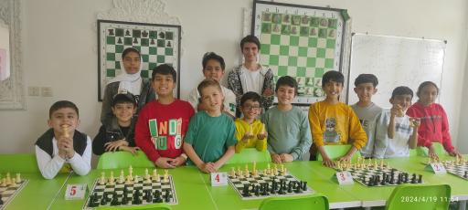 عکس باشگاه شطرنج کیش و مات