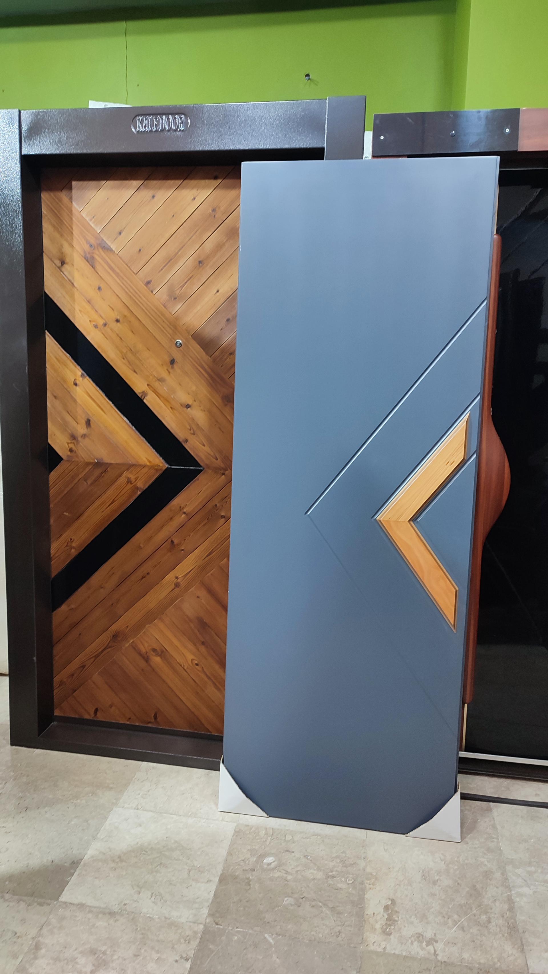 عکس نمایشگاه درب ضد سرقت آرتلاین