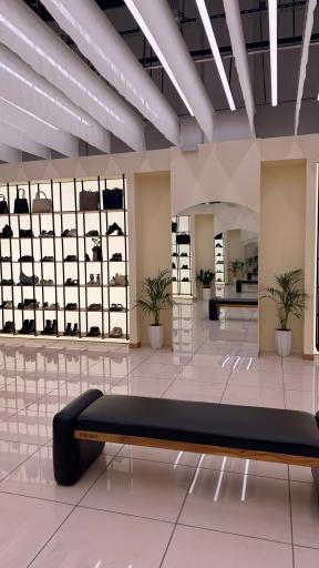 عکس چرم درگاهی شعبه سیتی سنتر