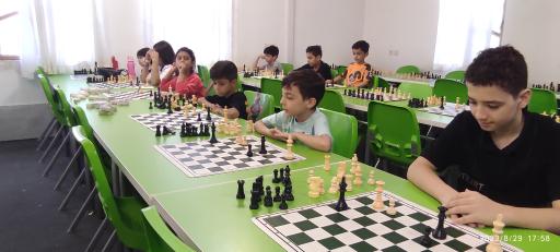 عکس باشگاه شطرنج کیش و مات