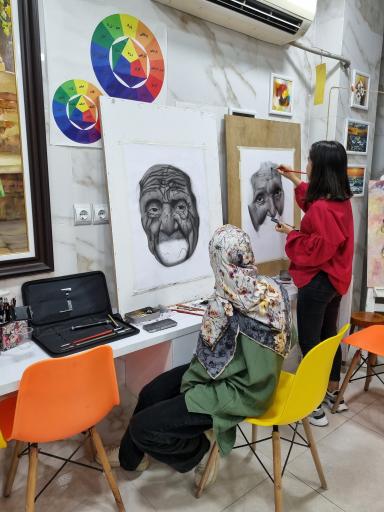 عکس آموزشگاه نقاشی گالری زیبا