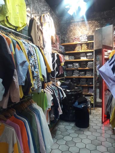 عکس فروشگاه لباس ممو