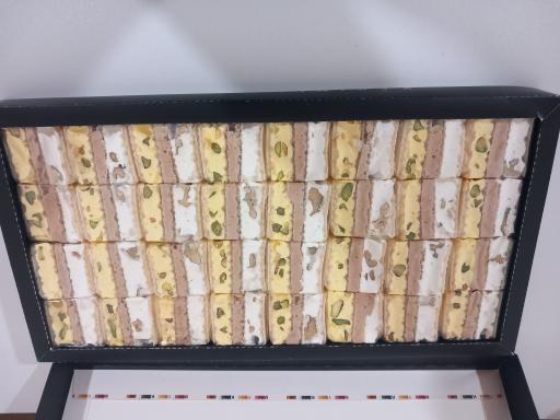 عکس قنادی کریمی