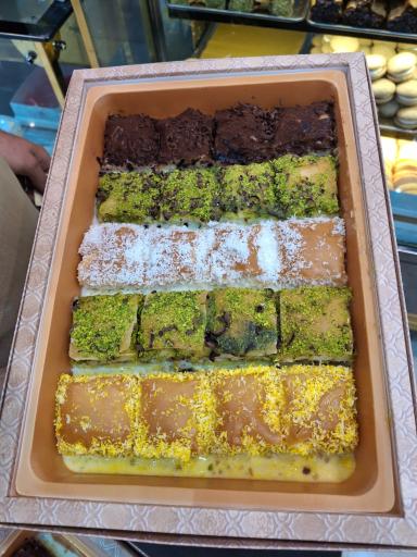 قنادی کریمی