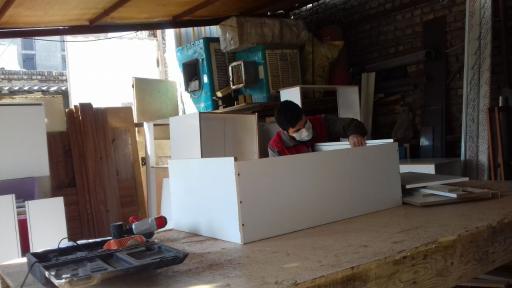 عکس تعمیر مصنوعات چوبی