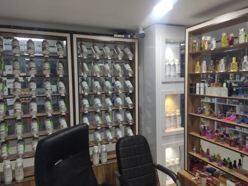 عکس عطر و اسانس دُنا