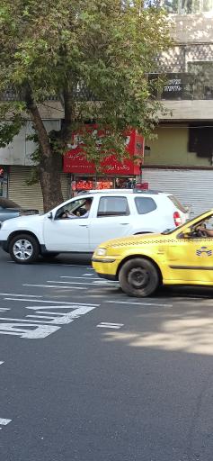 عکس رنگ و ابزار زرین