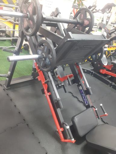 عکس باشگاه بدنسازی بیت الله عباسپور