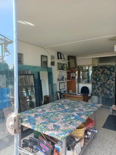 عکس شیشه و آینه فرازنده