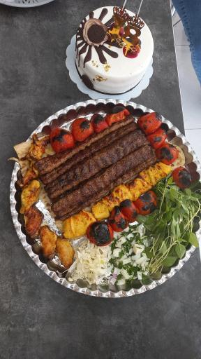 عکس کبابی آدینه