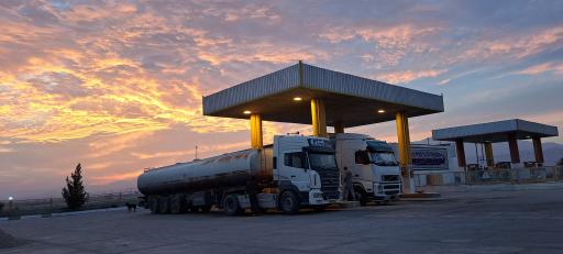 عکس جایگاه سوخت بنزین و گازوئیل