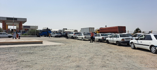 عکس جایگاه سوخت بنزین و گازوئیل