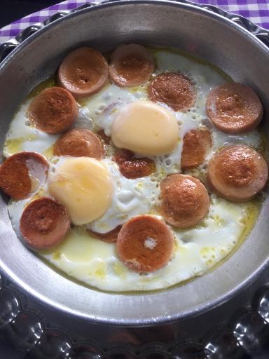 عکس کافه صبحانه عمو تیام