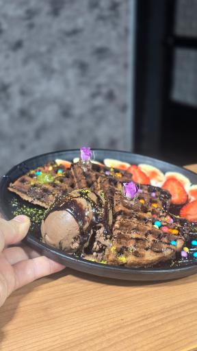 عکس کافه گیم پیشرو