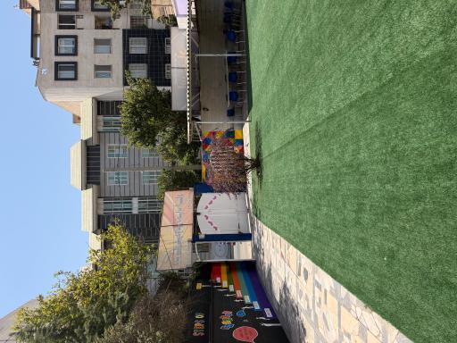 عکس دبیرستان دوره اول دخترانه اسپاد