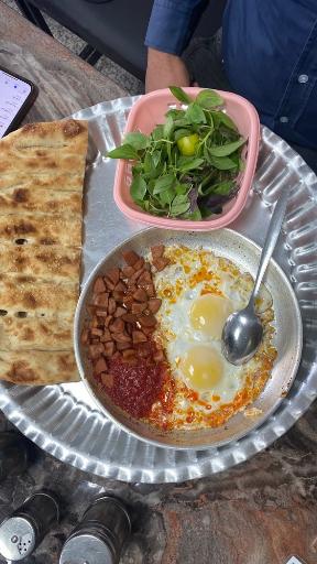 عکس صبحانه و دیزی‌ سرا بهار