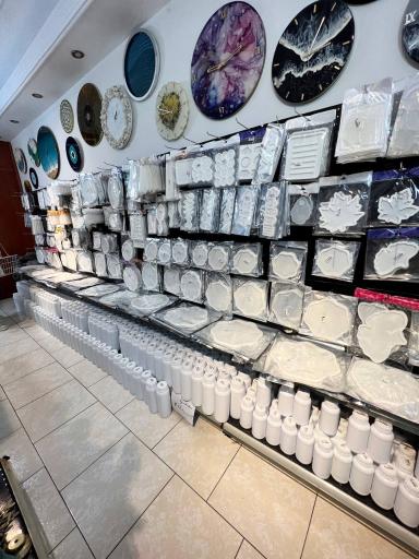 عکس فروشگاه هنری رزین‌مال