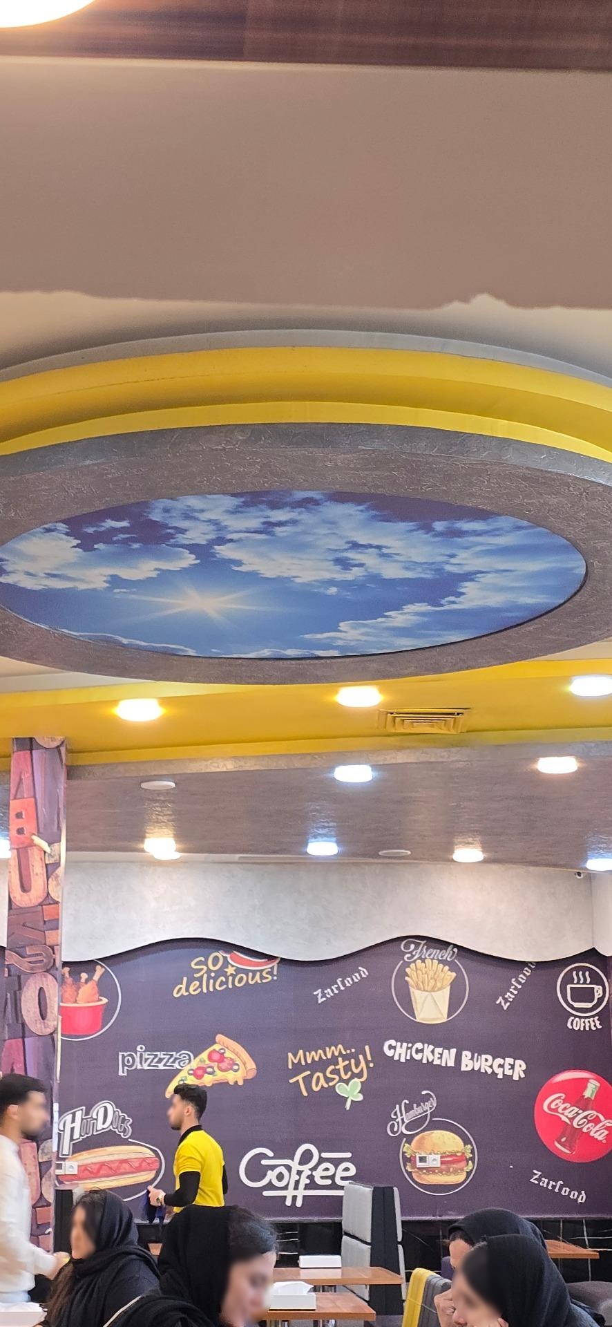 عکس پیتزا کافی شاپ زر فود