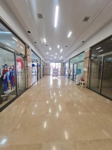 عکس مجتمع تجاری مسکونی نگین زرگنده