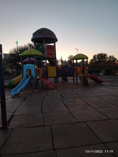 عکس زمین بازی کودکان 