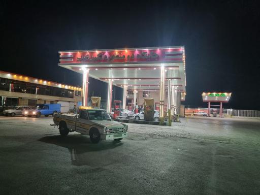 عکس جایگاه نگین غرب بنزین و CNG