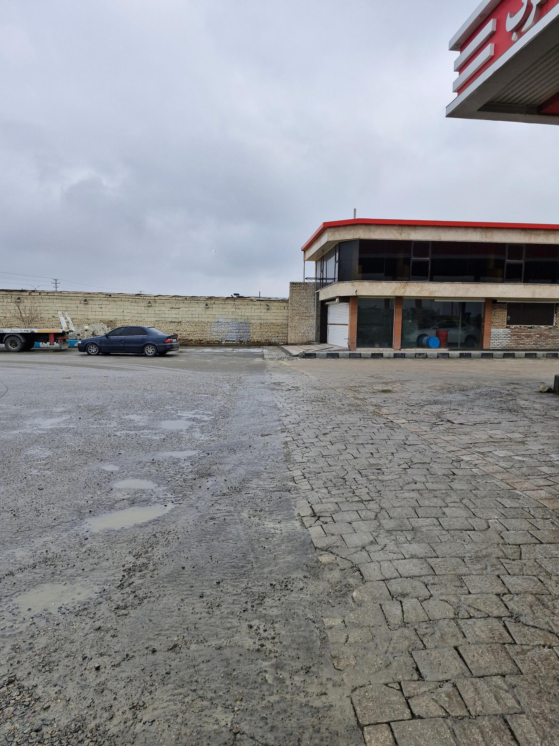 عکس جایگاه نگین غرب بنزین و CNG