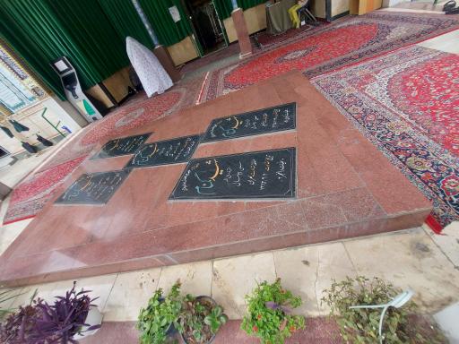 عکس آرامگاه شهدای گمنام امامزاده معصوم (س)