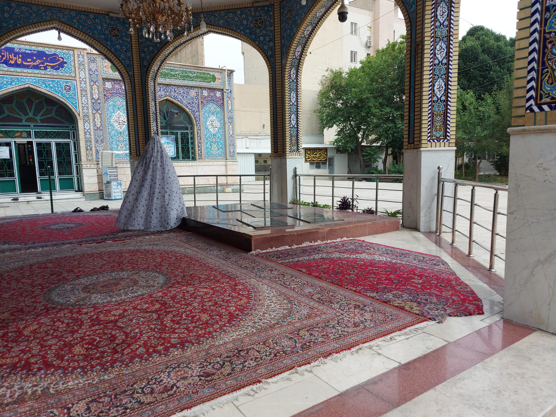 عکس آرامگاه شهدای گمنام امامزاده معصوم (س)