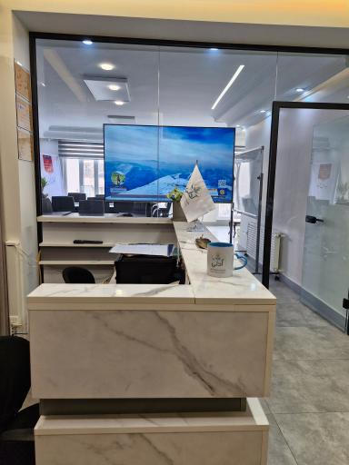 عکس مرکز مشاوره آدلی