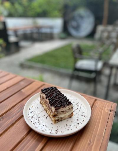 عکس کافه رستوران دژاوو