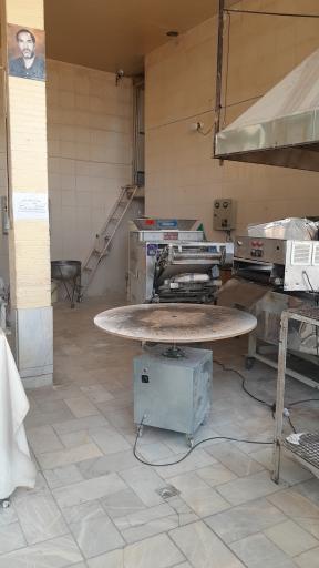 عکس نانوایی باباعلی