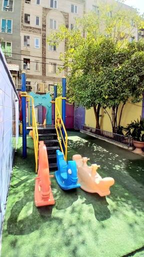 عکس مهدکودک و پیش دبستانی بادبادکها