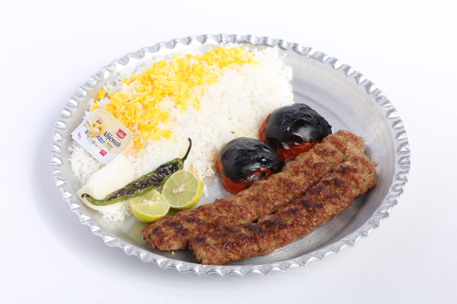 عکس تهیه غذای مارکار