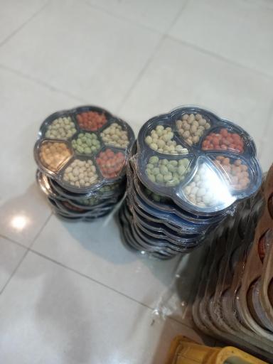 عکس فروشگاه بادومک