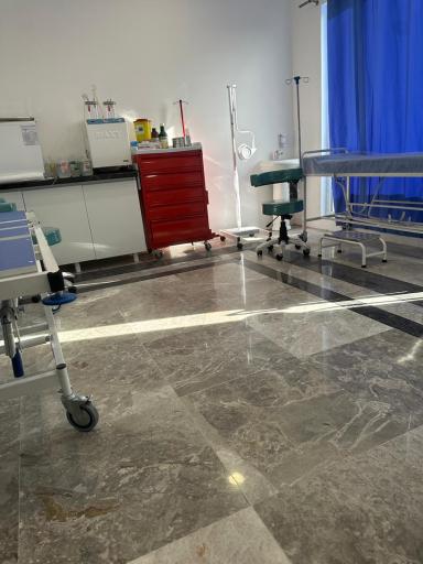 عکس مرکز درمانی زیبایی حوا