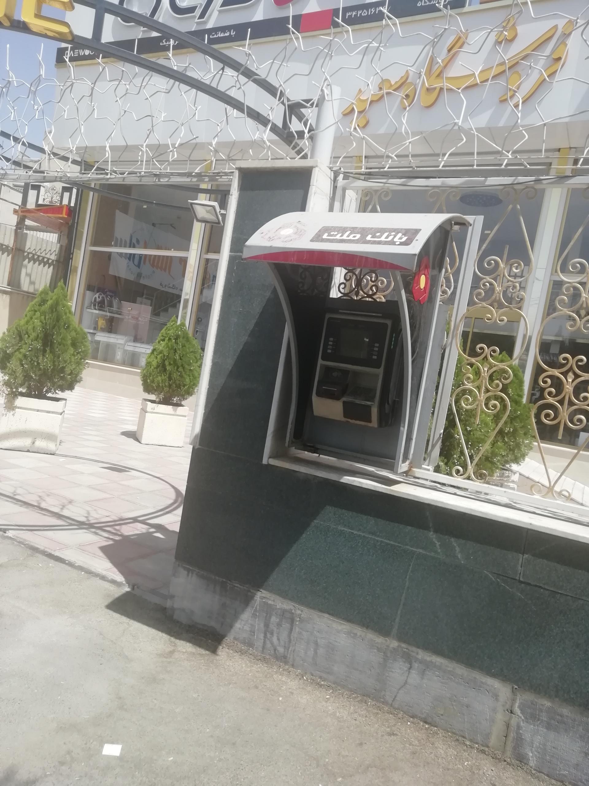 عکس پایانه غیرنقدی بانک ملت