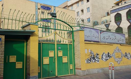 عکس دبیرستان دخترانه هوشمند دوره اول هاجر