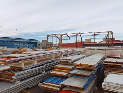 عکس فولاد غرب  دپو خاکی 