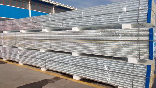 عکس فولاد غرب  دپو خاکی 