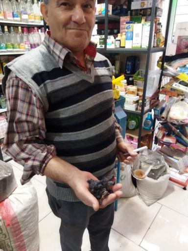 عکس خشکبار و عطاری بهمنی