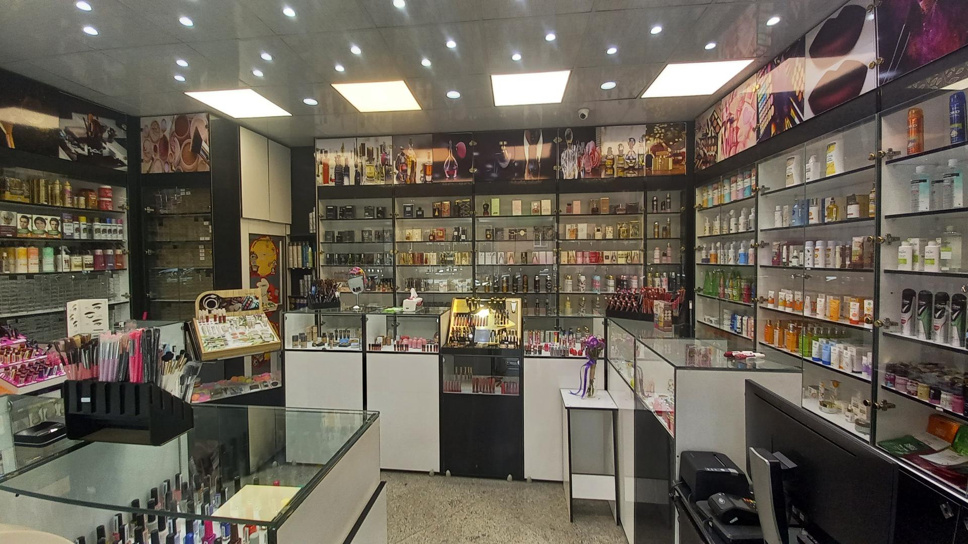 عکس فروشگاه لوازم آرایشی بهداشتی دل آسا